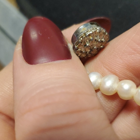 Vintage 3 Strand Pearl Necklace - Picture 7 of 7